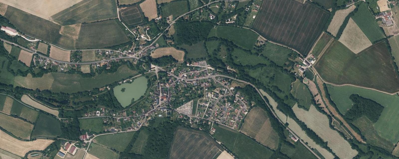 Vue aérienne de Saint-Privé (Yonne)