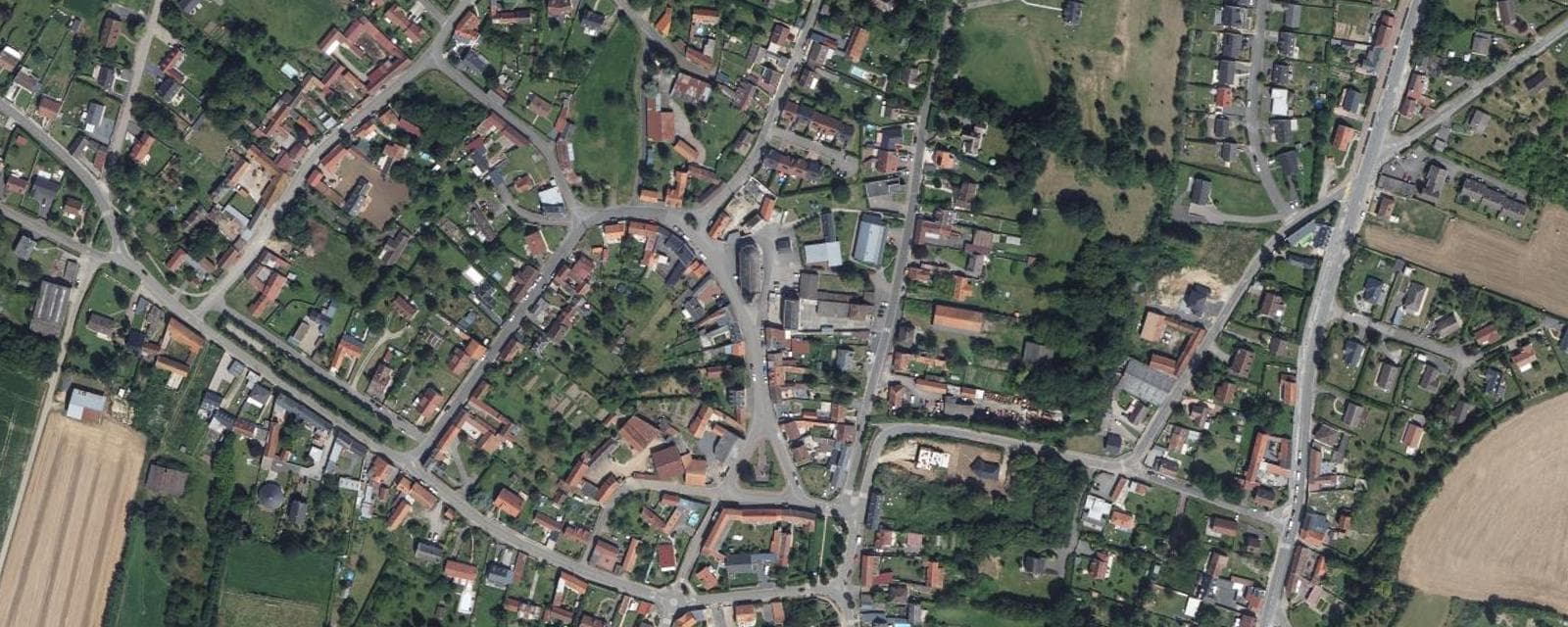 Vue aérienne de Saint-Sauflieu (Somme)