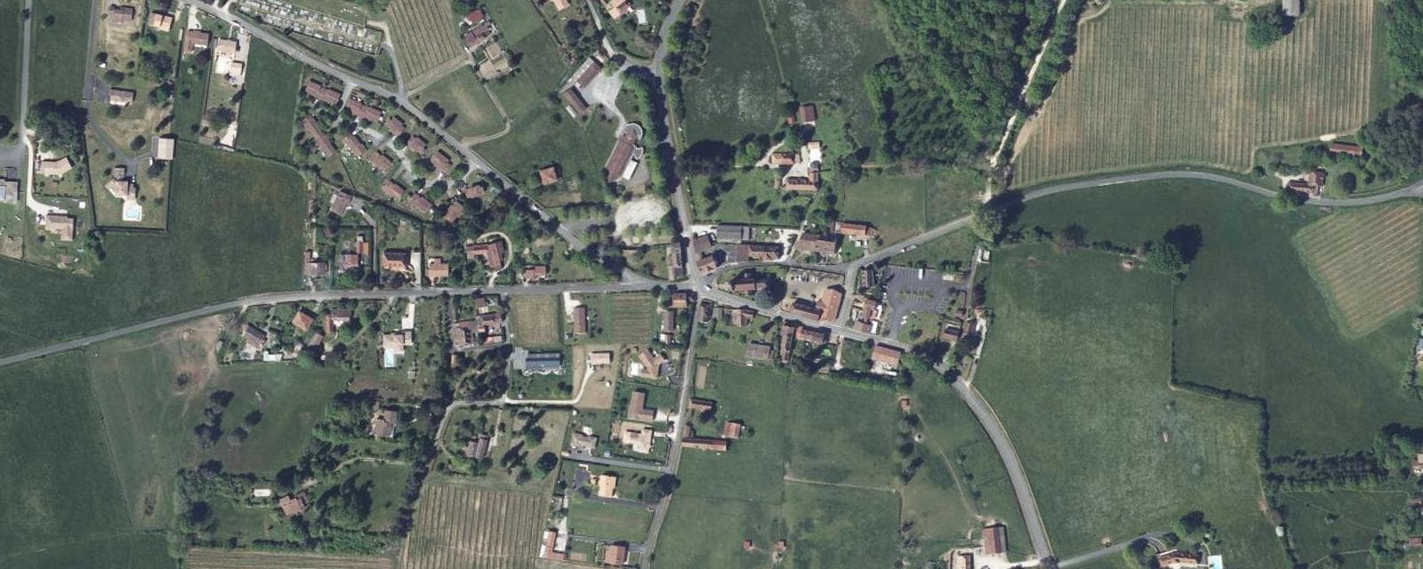 Vue aérienne de Saint-Sauveur (Dordogne)