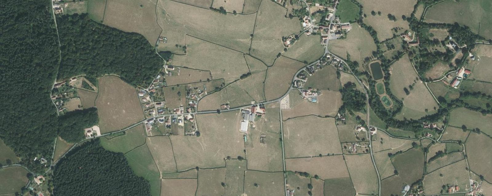 Vue aérienne de Saint-Vincent-Bragny (Saône-et-Loire)