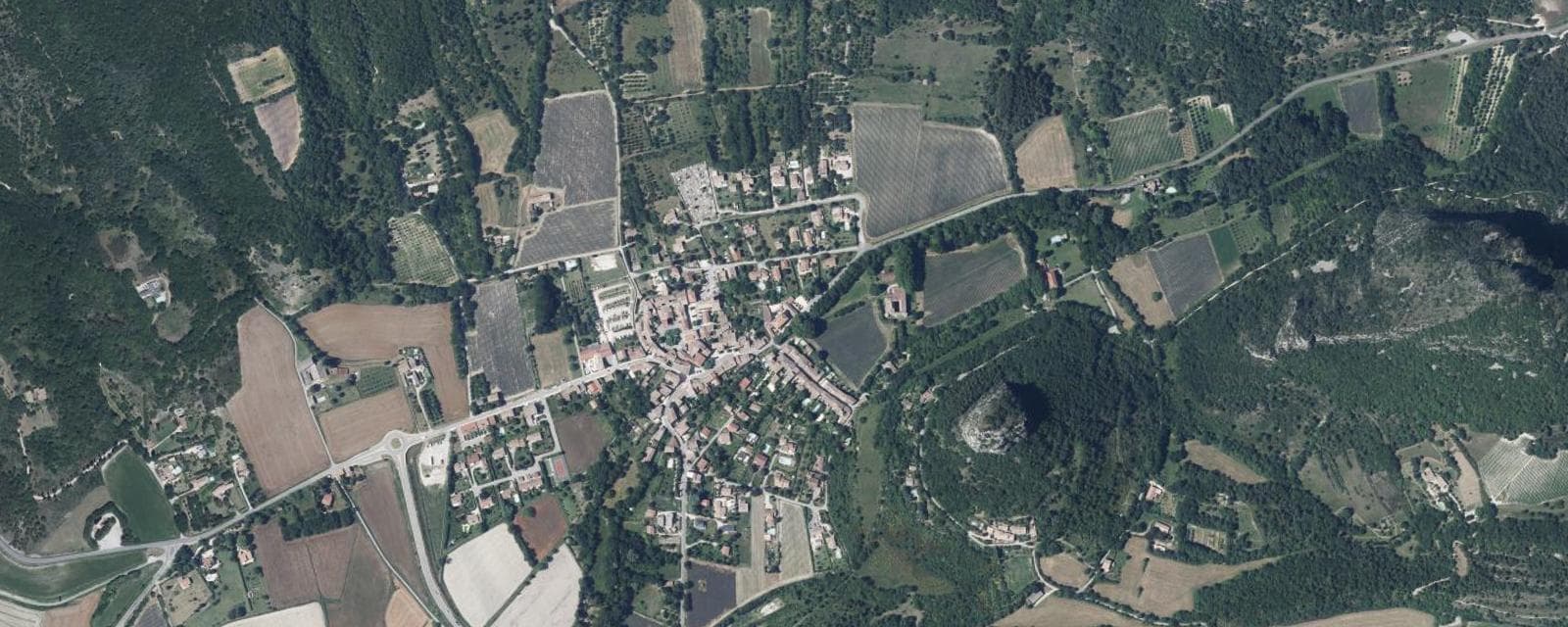 Vue aérienne de Saou (Drôme)
