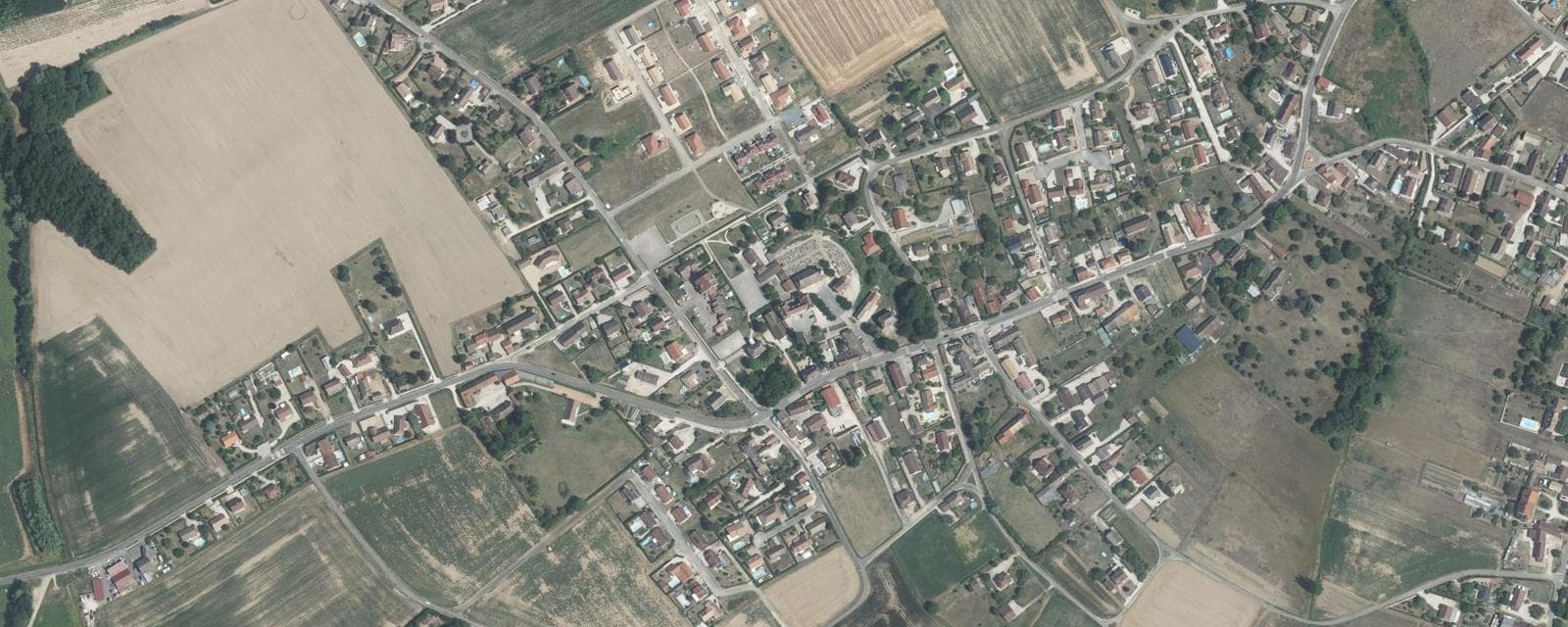 Vue aérienne de Sassenay (Saône-et-Loire)