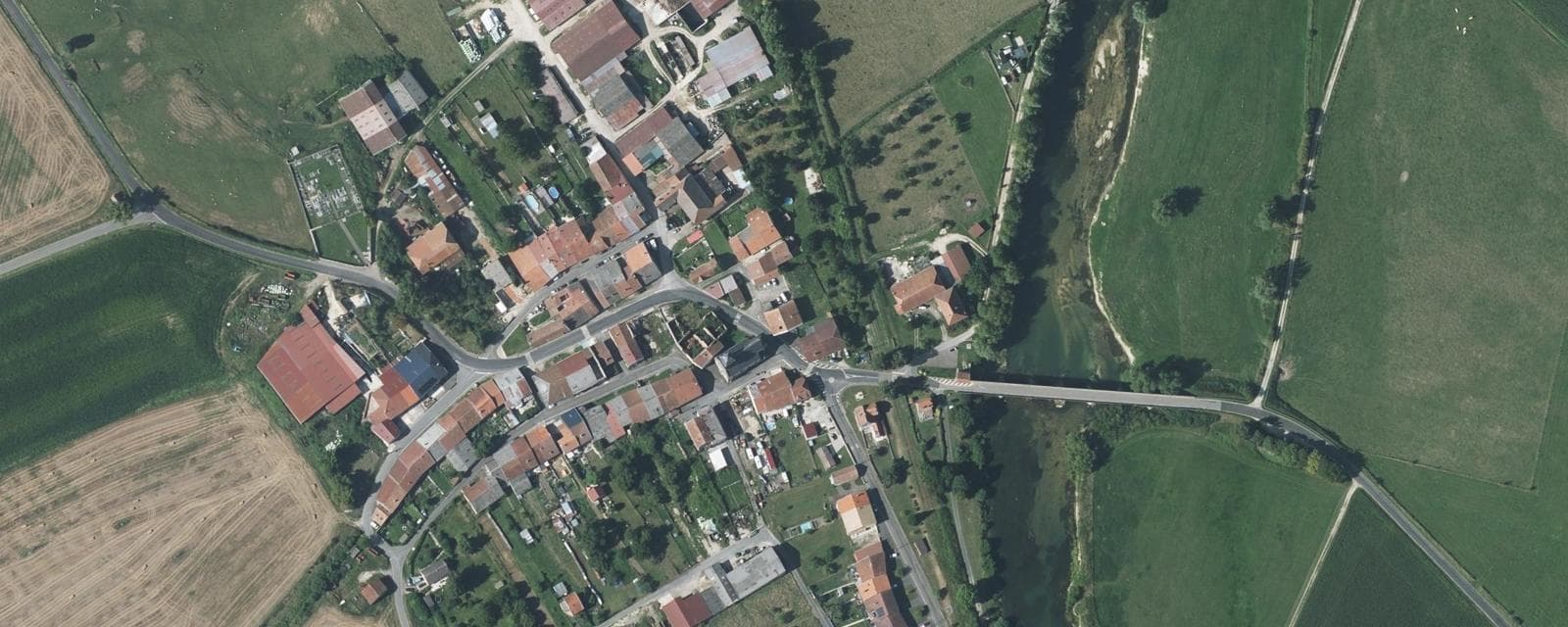 Vue aérienne de Sassey-sur-Meuse (Meuse)