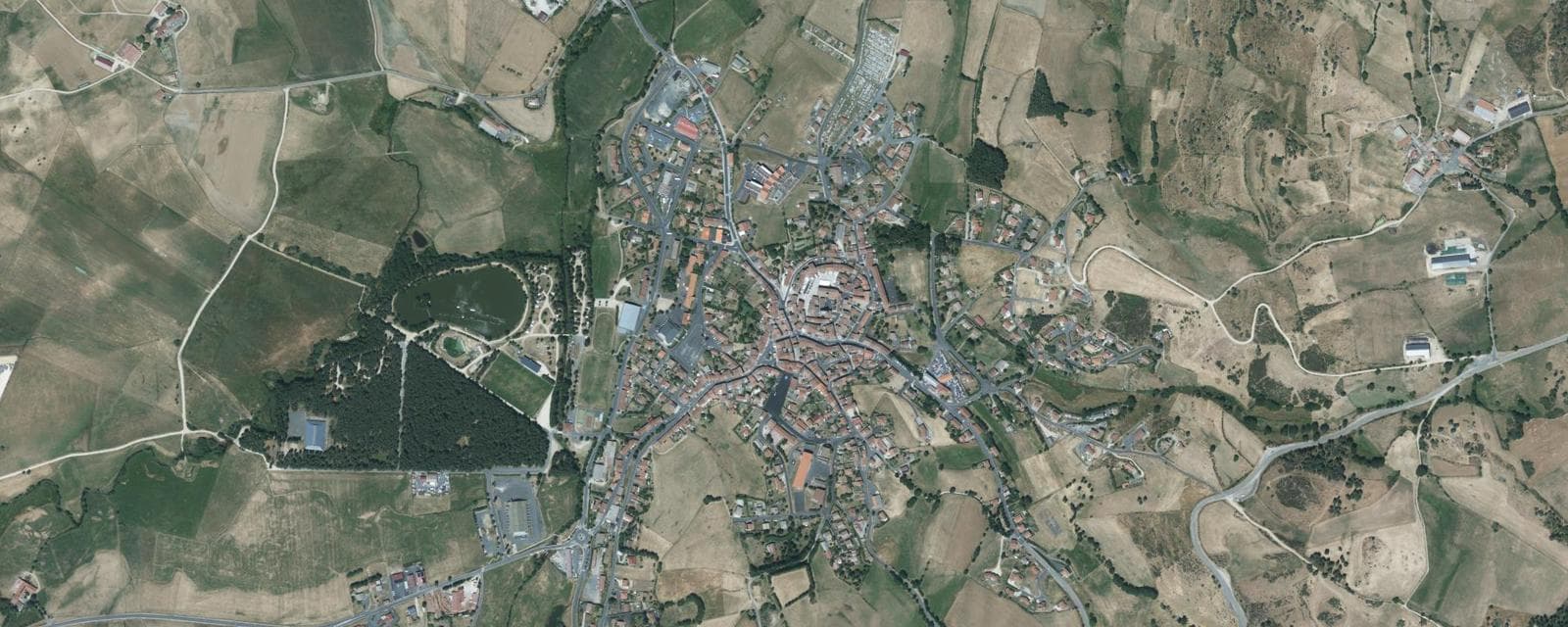Vue aérienne de Saugues (Haute-Loire)