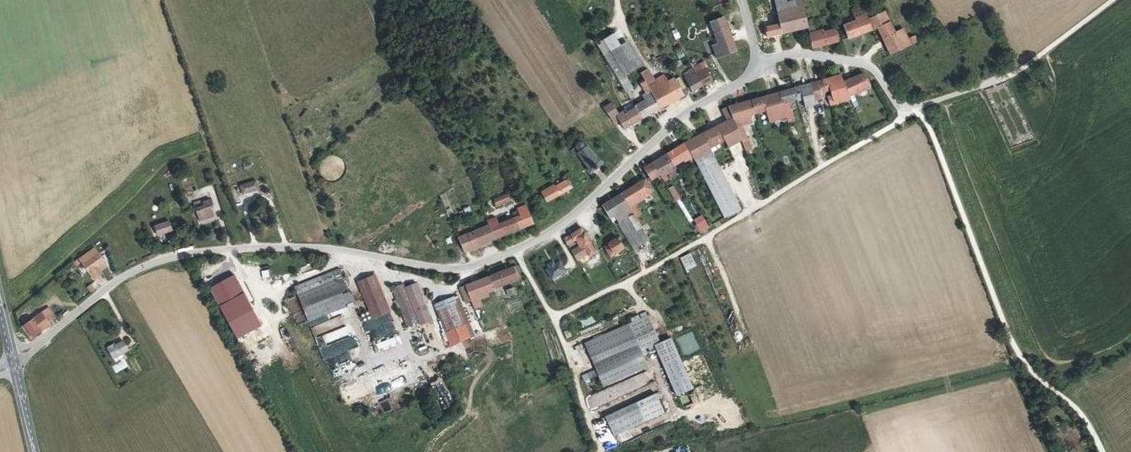 Vue aérienne de Saulx-lès-Champlon (Meuse)