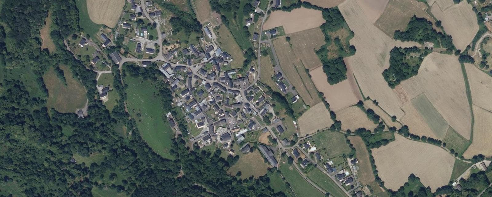 Vue aérienne de Ségus (Hautes-Pyrénées)