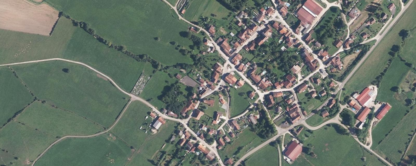 Vue aérienne de Senoncourt (Haute-Saône)