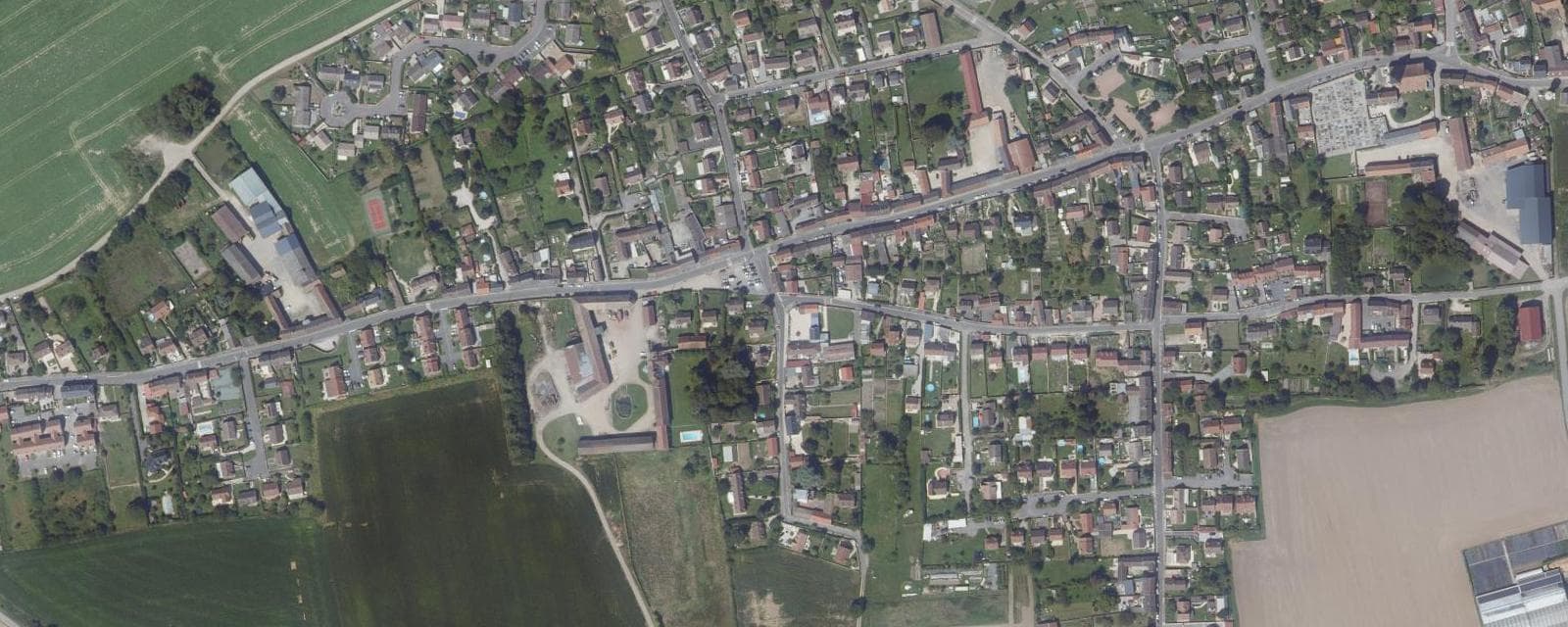 Vue aérienne de Silly-le-Long (Oise)