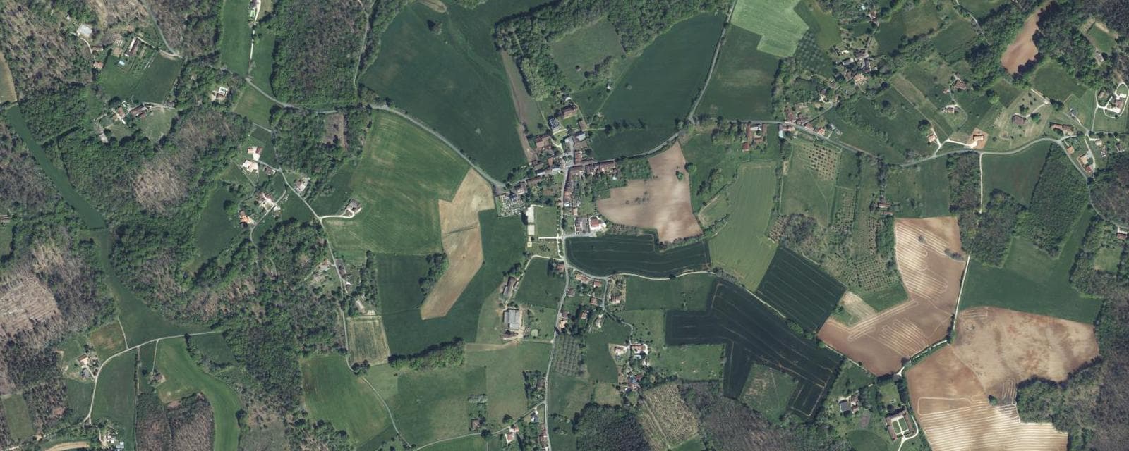 Vue aérienne de Sorges et Ligueux en Périgord (Dordogne)