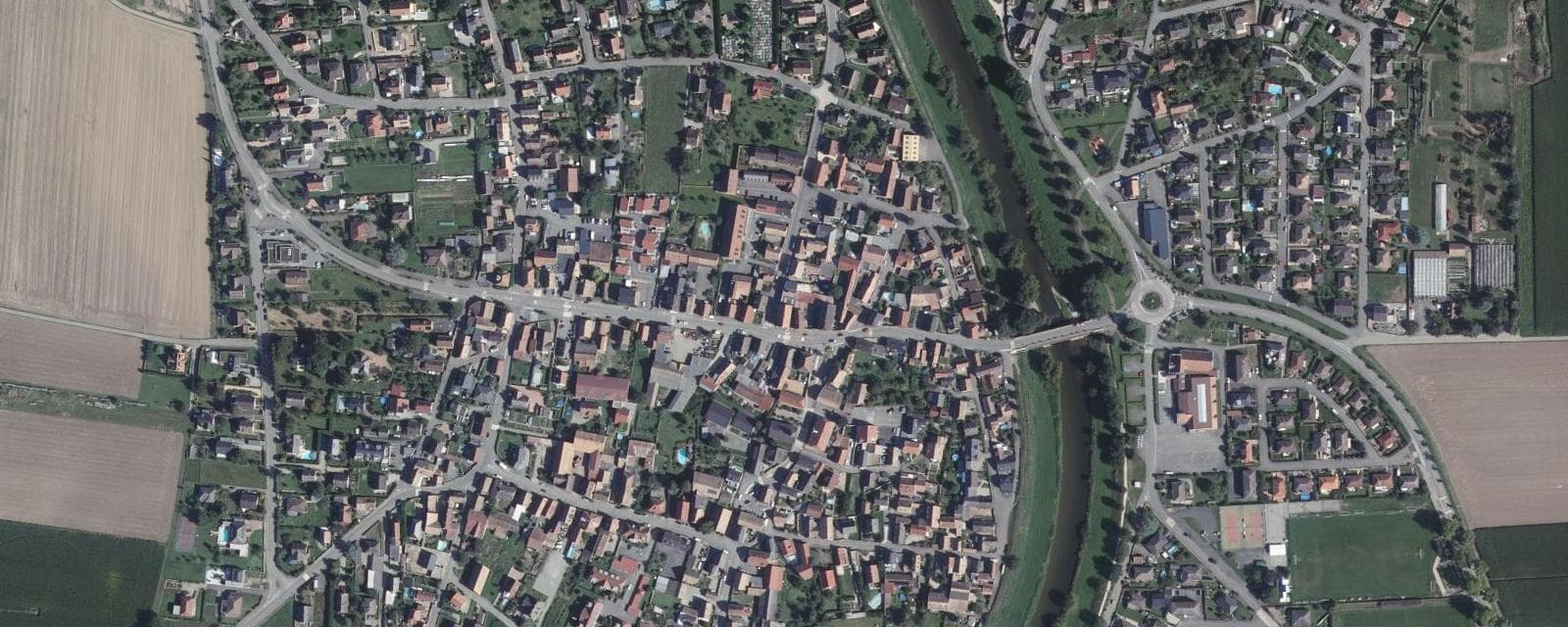 Vue aérienne de Sundhoffen (Haut-Rhin)