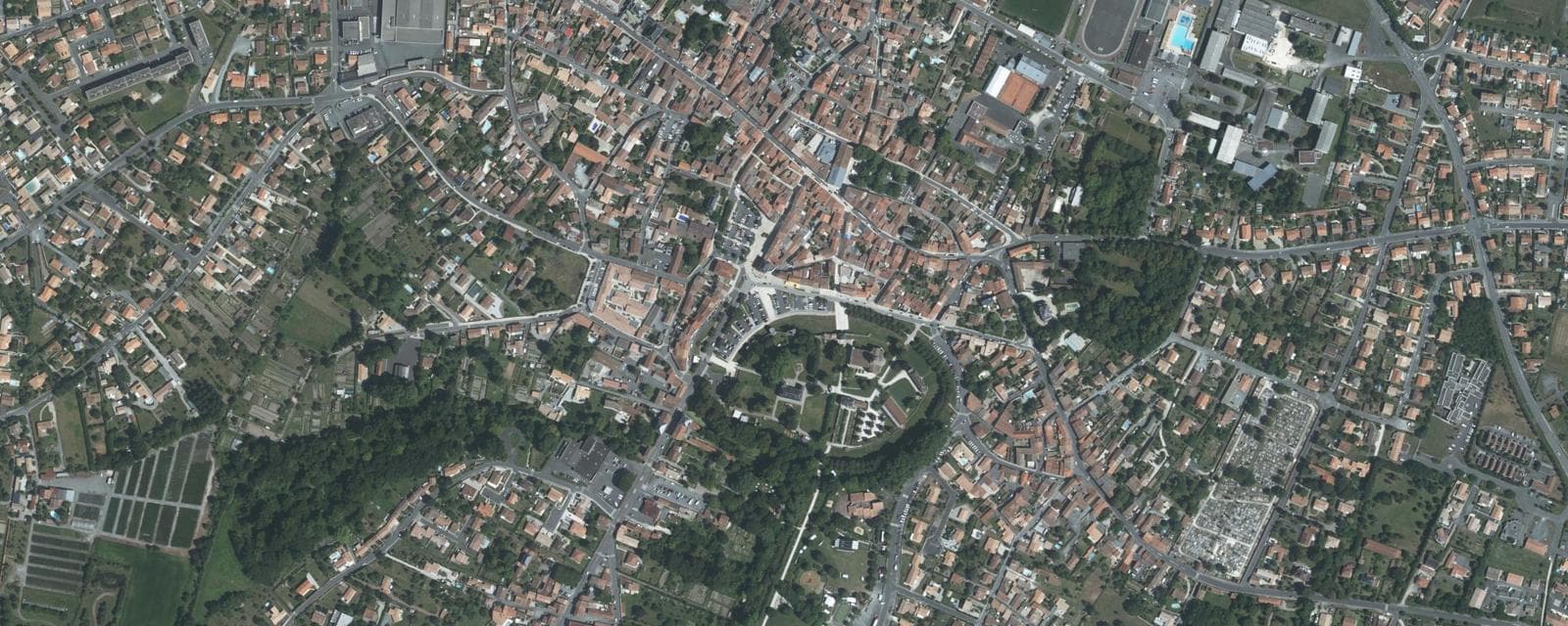 Vue aérienne de Surgères (Charente-Maritime)