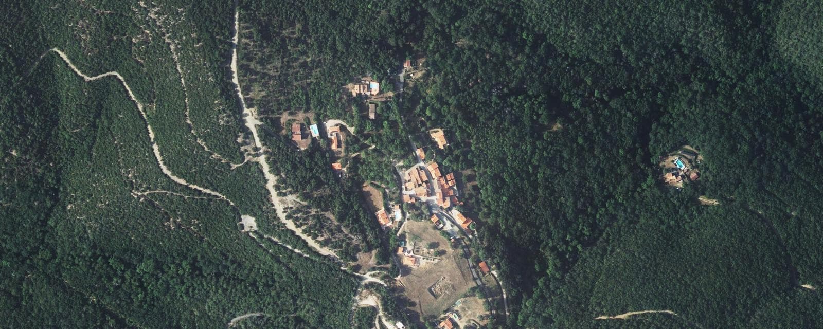 Vue aérienne de Taillet (Pyrénées-Orientales)
