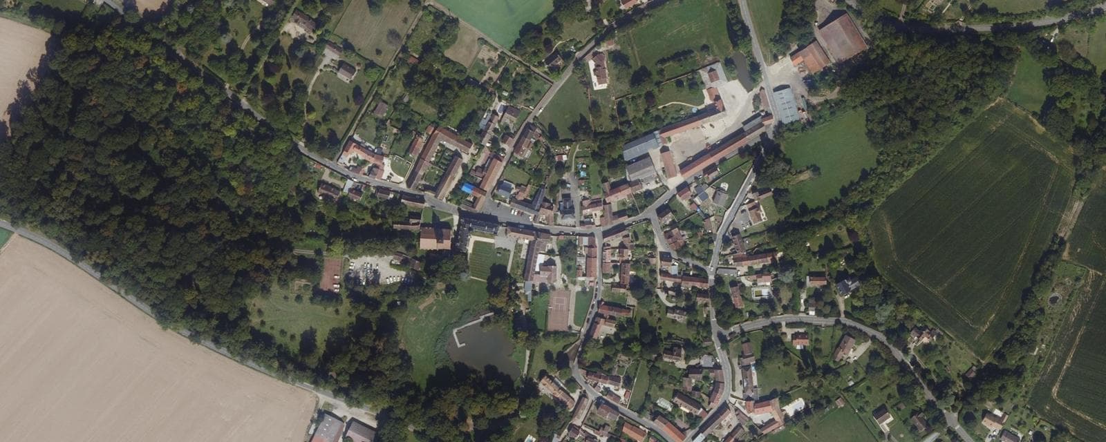 Vue aérienne de Théméricourt (Val-d'Oise)