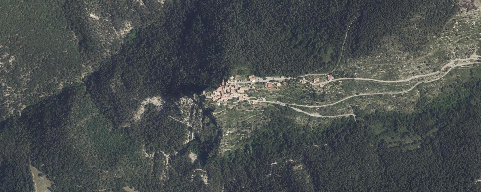 Vue aérienne de Thiéry (Alpes-Maritimes)