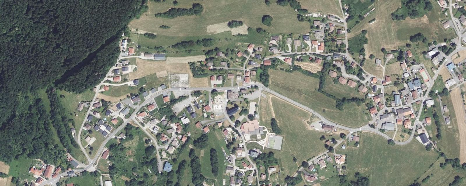 Vue aérienne de Thollon-les-Mémises (Haute-Savoie)