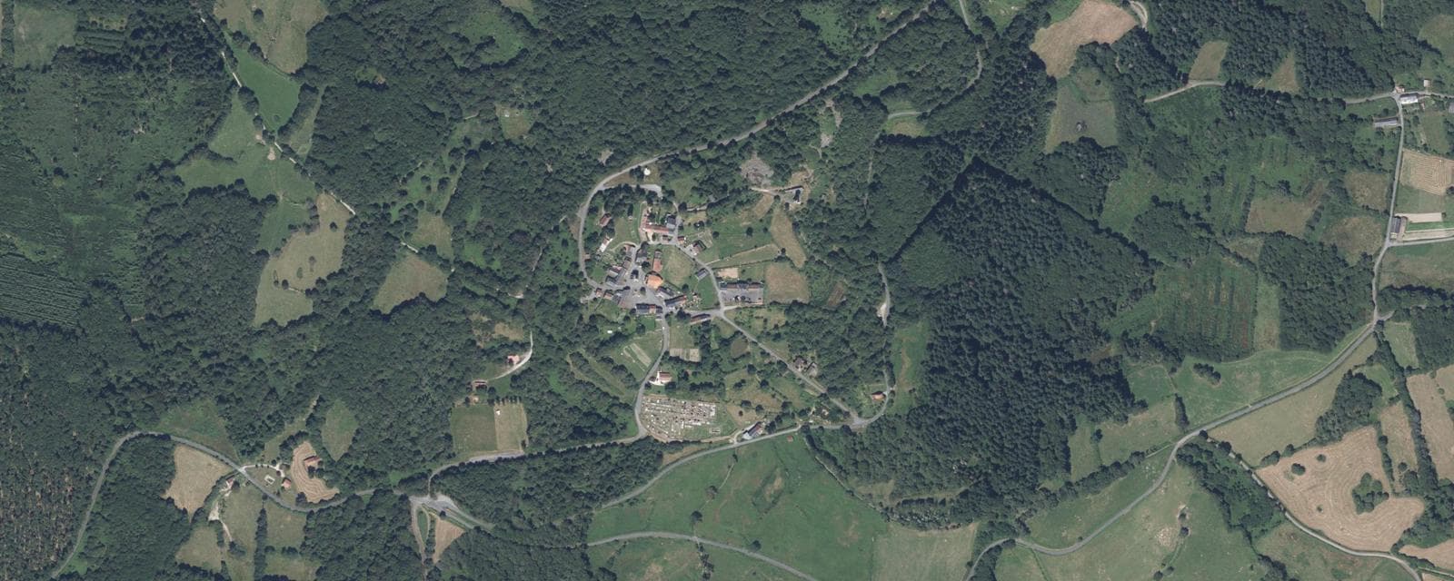 Vue aérienne de Toulx-Sainte-Croix (Creuse)