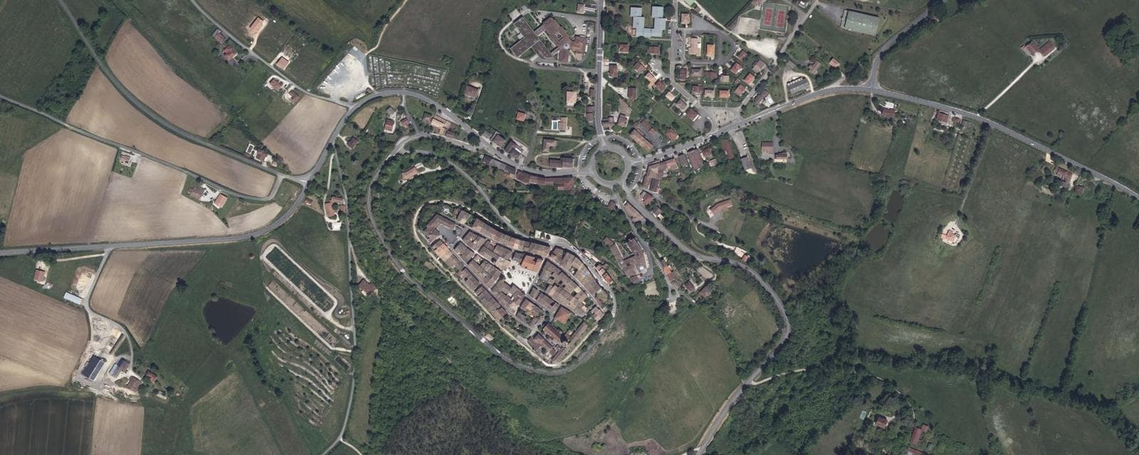 Vue aérienne de Tournon-d'Agenais (Lot-et-Garonne)