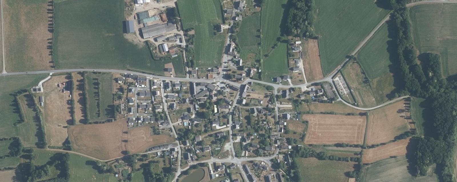 Vue aérienne de Trébédan (Côtes-d'Armor)