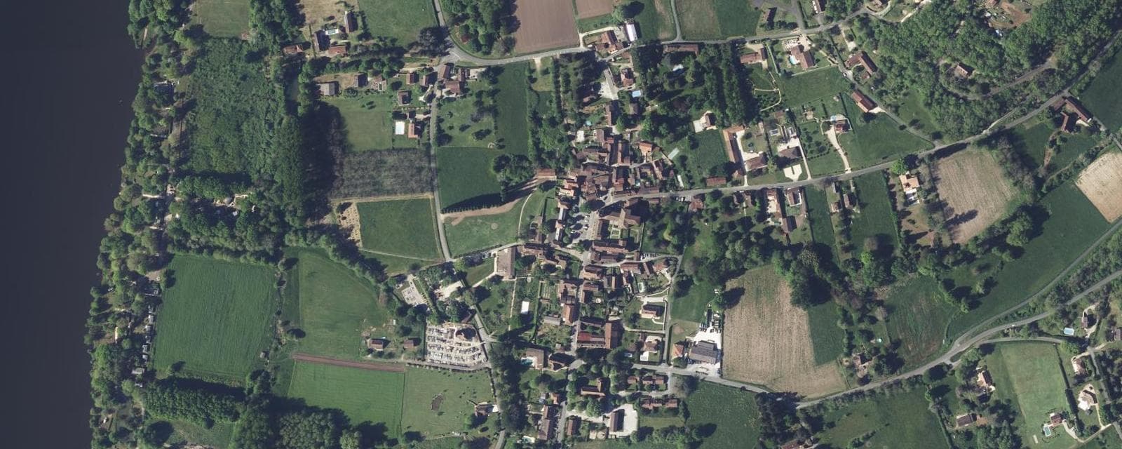 Vue aérienne de Trémolat (Dordogne)