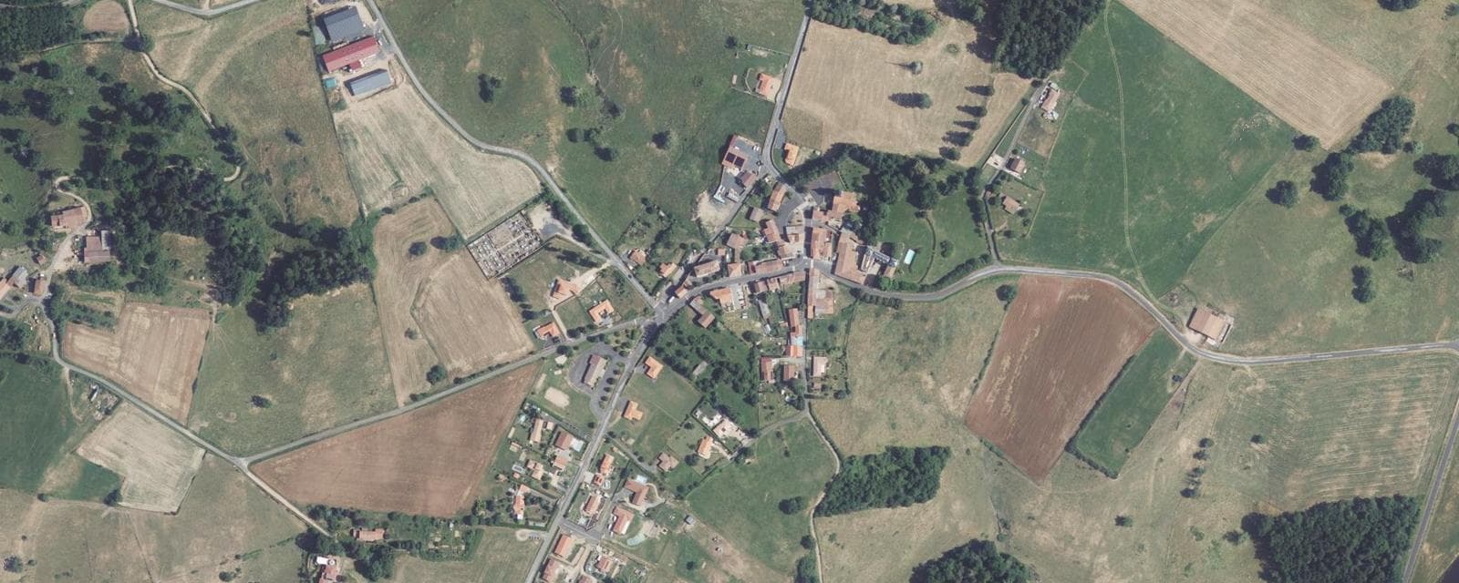 Vue aérienne de Trézioux (Puy-de-Dôme)