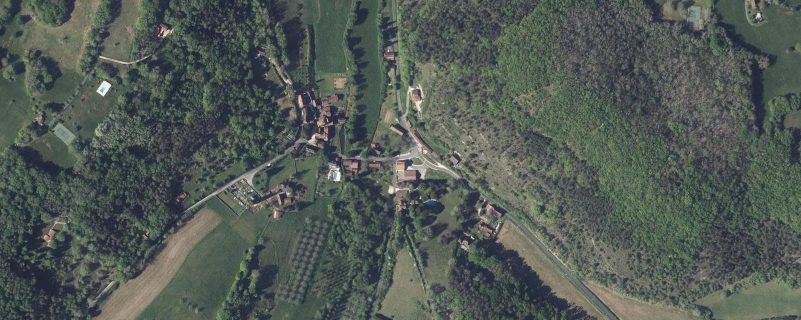 Vue aérienne de Urval (Dordogne)