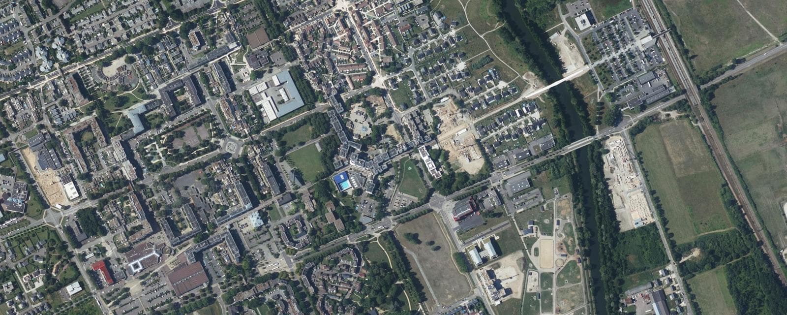 Vue aérienne de Val-de-Reuil (Eure)
