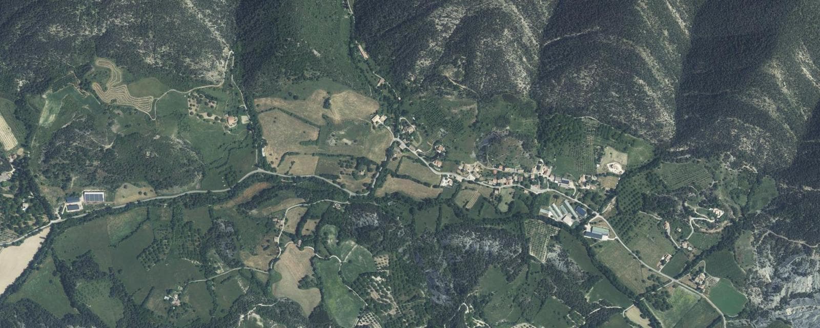 Vue aérienne de Valdoule (Hautes-Alpes)