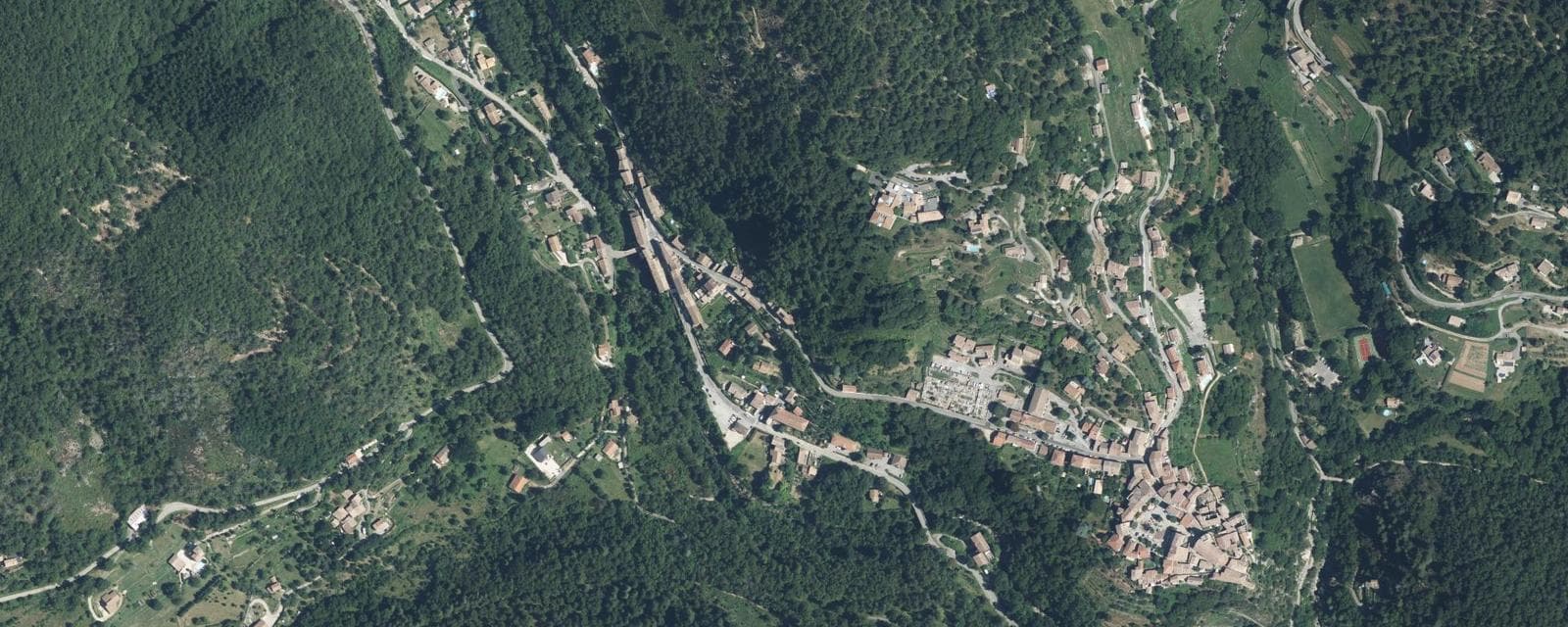 Vue aérienne de Vallées-d'Antraigues-Asperjoc (Ardèche)