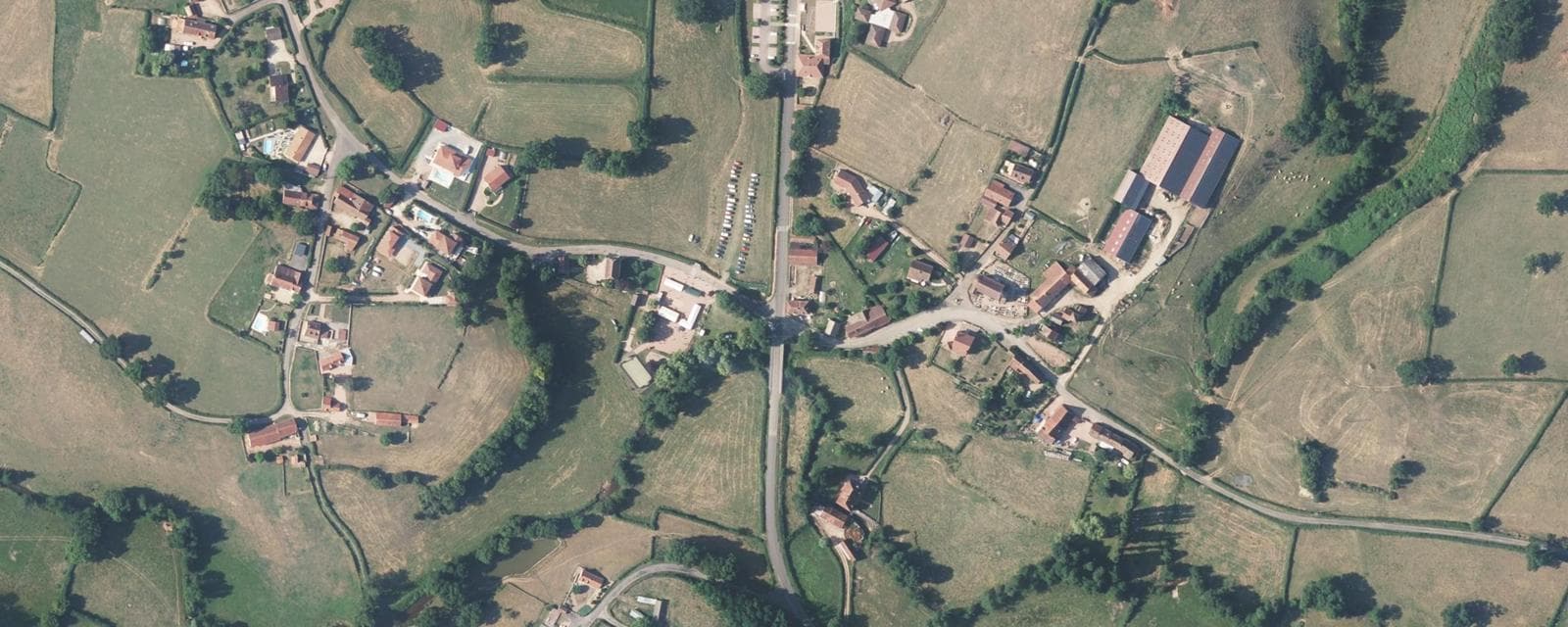 Vue aérienne de Vaudebarrier (Saône-et-Loire)