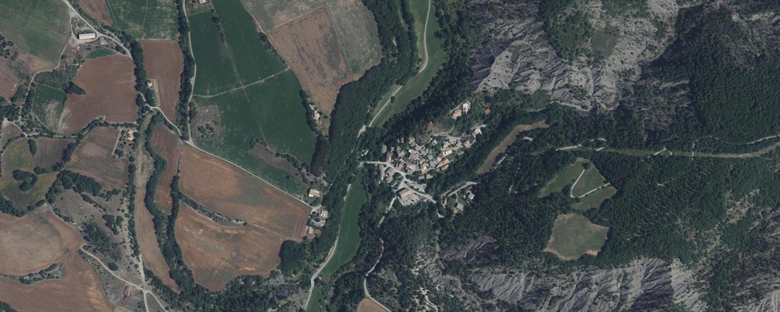Vue aérienne de Vaumeilh (Alpes-de-Haute-Provence)