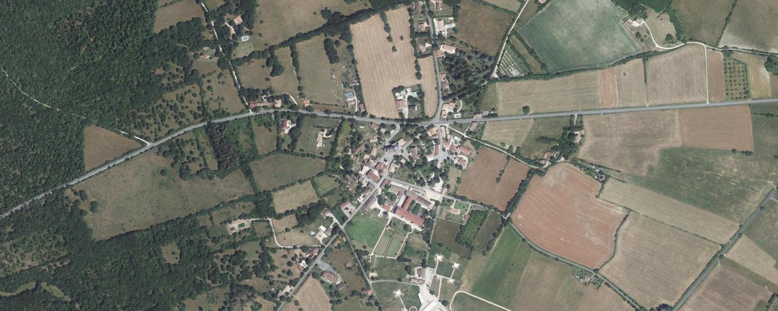Vue aérienne de Vaylats (Lot)