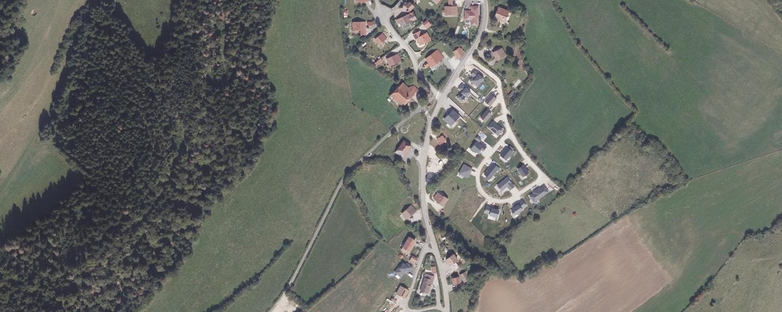 Vue aérienne de Vennes (Doubs)