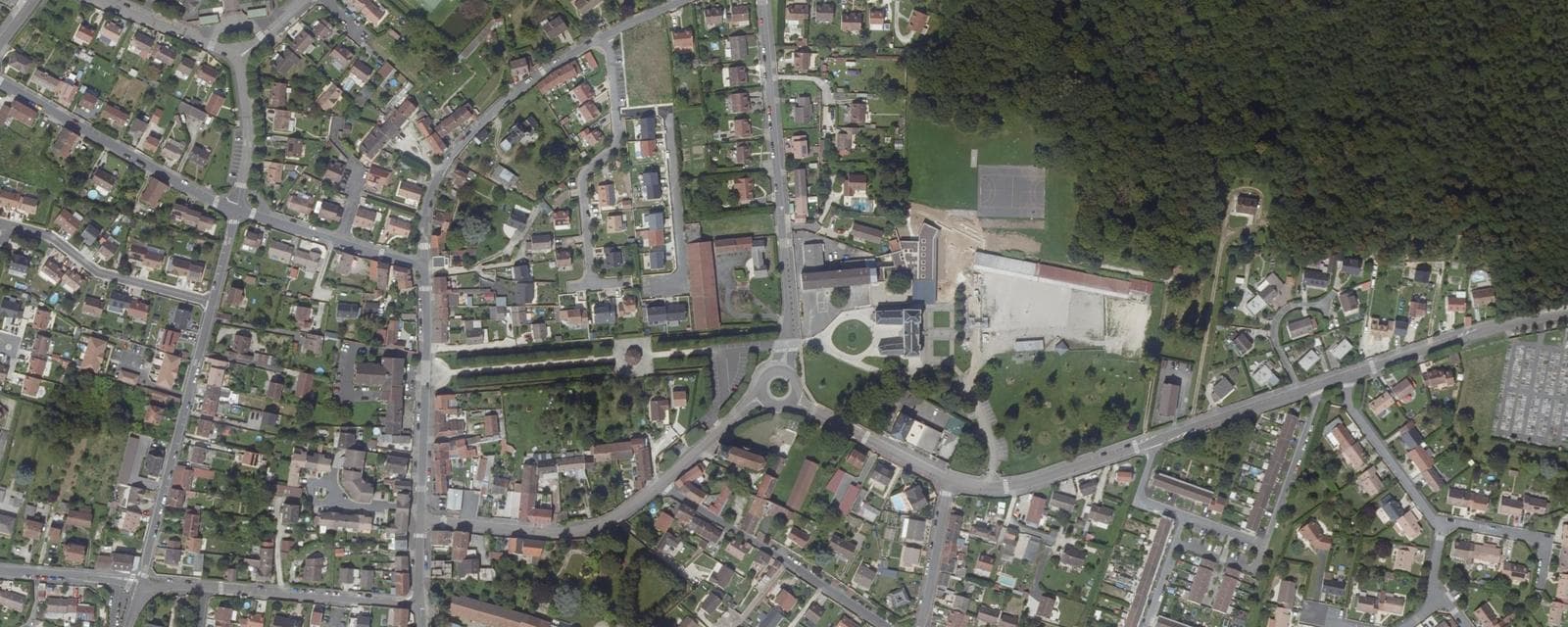 Vue aérienne de Verneuil-l'Étang (Seine-et-Marne)