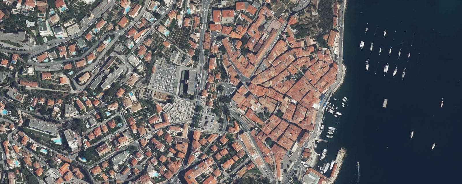 Vue aérienne de Villefranche-sur-Mer (Alpes-Maritimes)