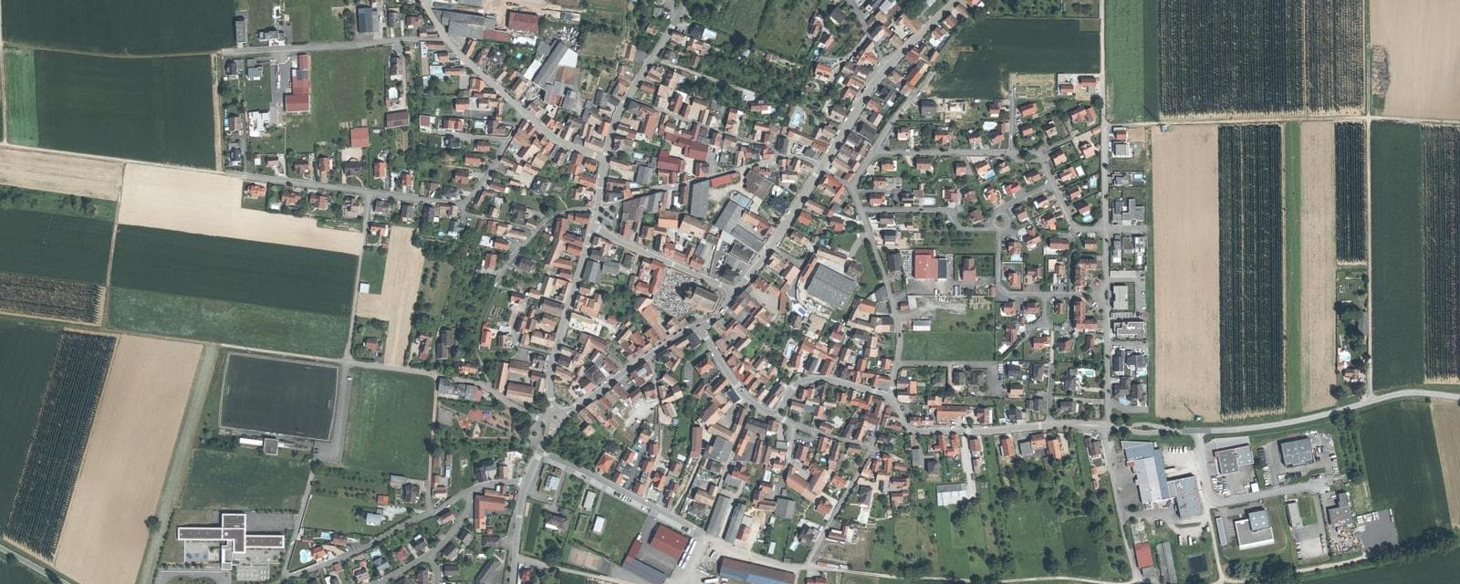Vue aérienne de Wingersheim les Quatre Bans (Bas-Rhin)