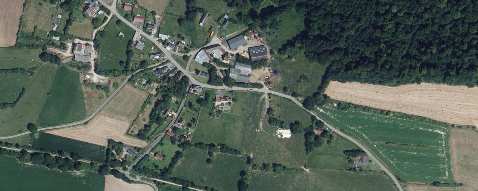 Vue aérienne de Wiry-au-Mont (Somme)